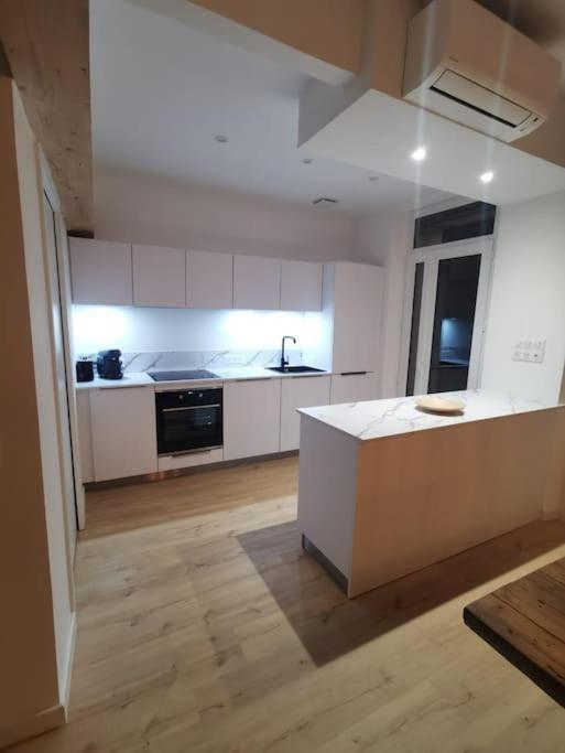 {St Fee Sur Les Toits} * Plein Centre Marseille * Clim Apartment Luaran gambar