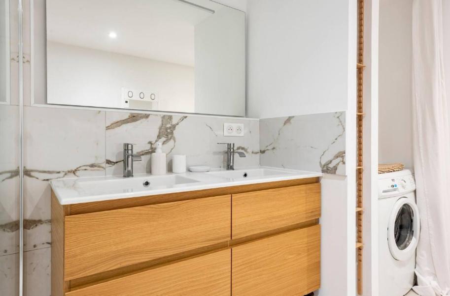 {St Fee Sur Les Toits} * Plein Centre Marseille * Clim Apartment Luaran gambar