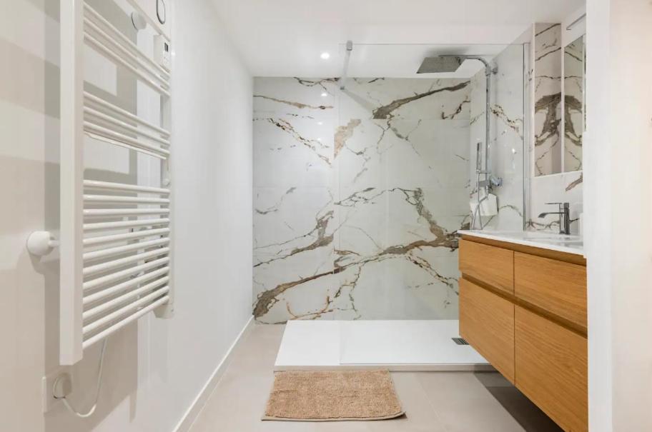 {St Fee Sur Les Toits} * Plein Centre Marseille * Clim Apartment Luaran gambar